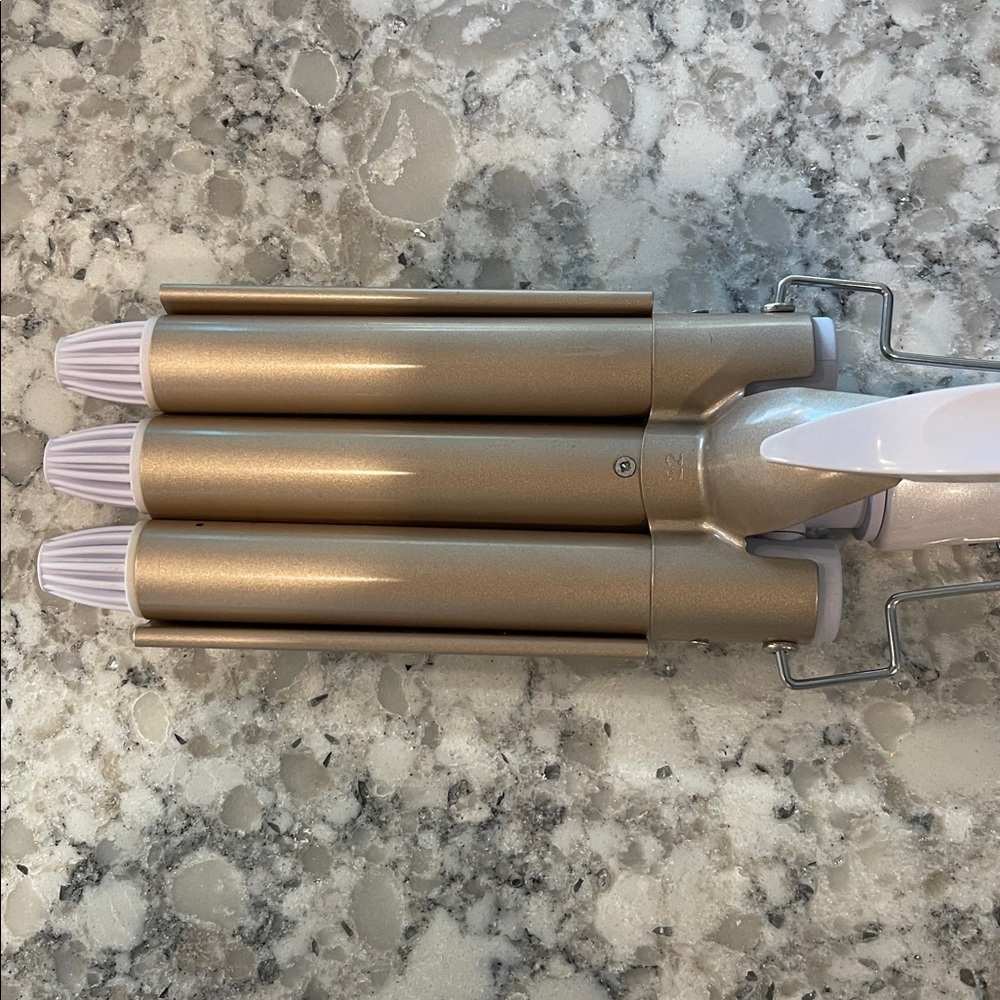 CkeyiN Gold Triple Barrel Hair Waver - Picture 2 of 8